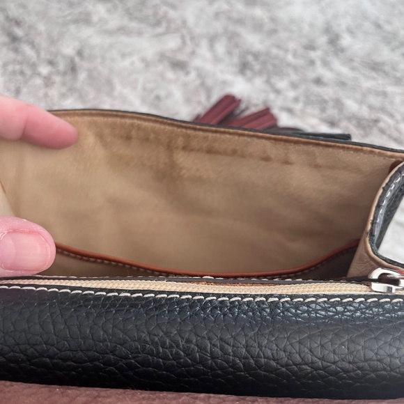 Vintage Dooney & Bourke With Wallet - Picture 4 of 9